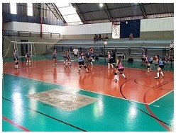 Vôlei feminino conquista classificação para fase final da Liga Regional